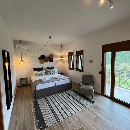 Paralia Homes Peaceful 2 Bedroom, Unit # 2 بيت للعطل كريوبيجي