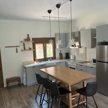 Paralia Homes Peaceful 2 Bedroom, Unit # 2