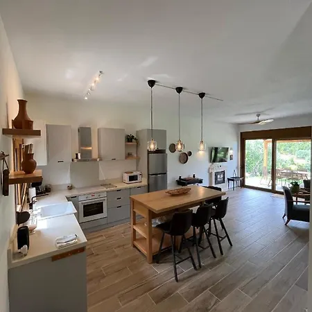 Paralia Homes Peaceful 2 Bedroom, Unit # 2 Prázdninový dům Kriopigi