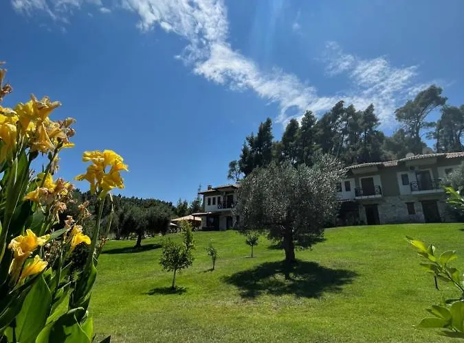 Paralia Homes Peaceful 2 Bedroom, Unit # 2 Tatil Evi Kriopigi