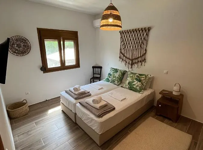 Paralia Homes Peaceful 2 Bedroom, Unit # 2 Tatil Evi Kriopigi