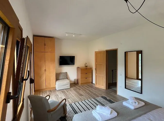 Paralia Homes Peaceful 2 Bedroom, Unit # 2 *