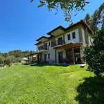 Hébergement de vacances Paralia Homes Peaceful 2 Bedroom, Unit # 2 *