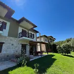 Paralia Homes Peaceful 2 Bedroom, Unit # 2 *