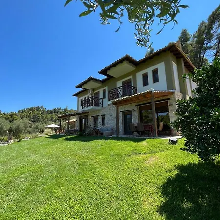 Vakantiehuis Paralia Homes Peaceful 2 Bedroom, Unit # 2 *