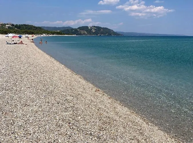 Paralia Homes Peaceful 2 Bedroom, Unit # 2 Σπίτι διακοπών *