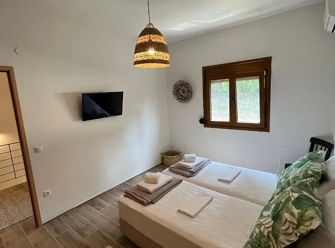 Paralia Homes Peaceful 2 Bedroom, Unit # 2 * Κρυοπηγή