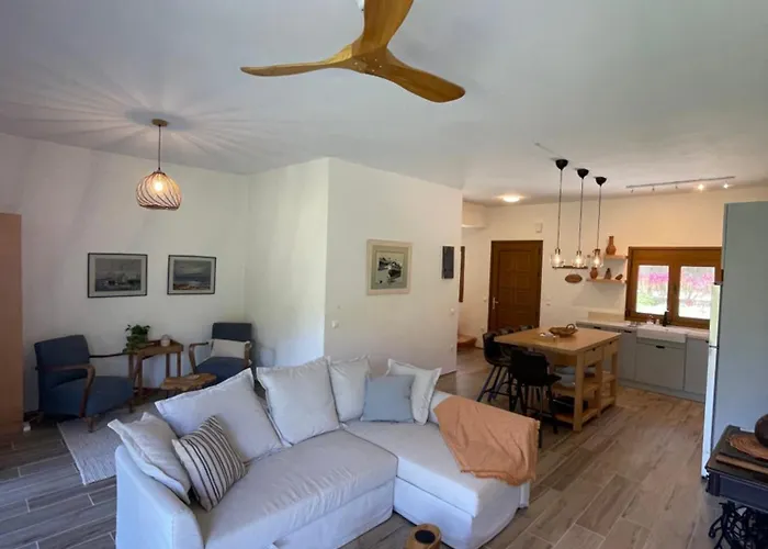 Paralia Homes Peaceful 2 Bedroom, Unit # 2 * Κρυοπηγή